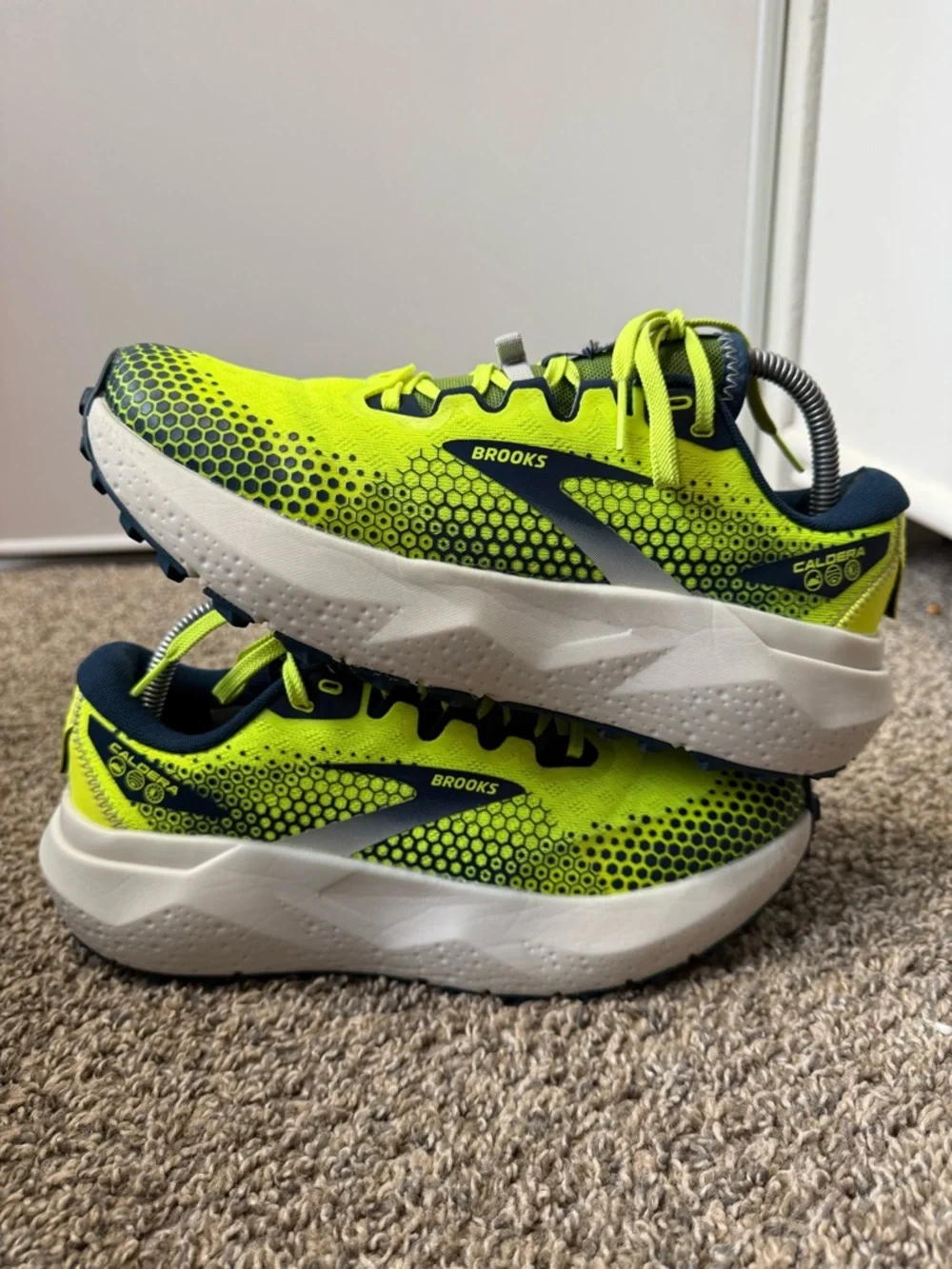 Brooks caldera 6 Neon Lime and Navy Performance Running Shoes - Picture 5 of 9